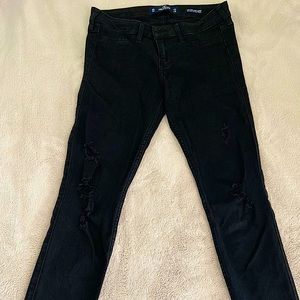 Hollister Low-Rise Ripped Jean Legging